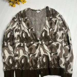 BP cardigan women’s small s furry soft shirt camo